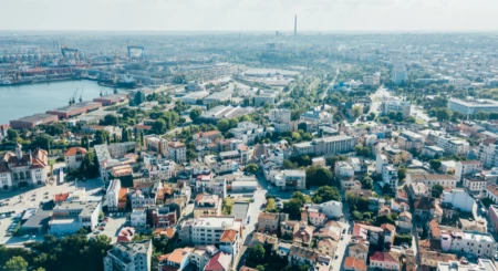 Constanța dă tonul creșterii prețurilor apartamentelor, iar Bucureștiul se luptă să recupereze avansul pierdut