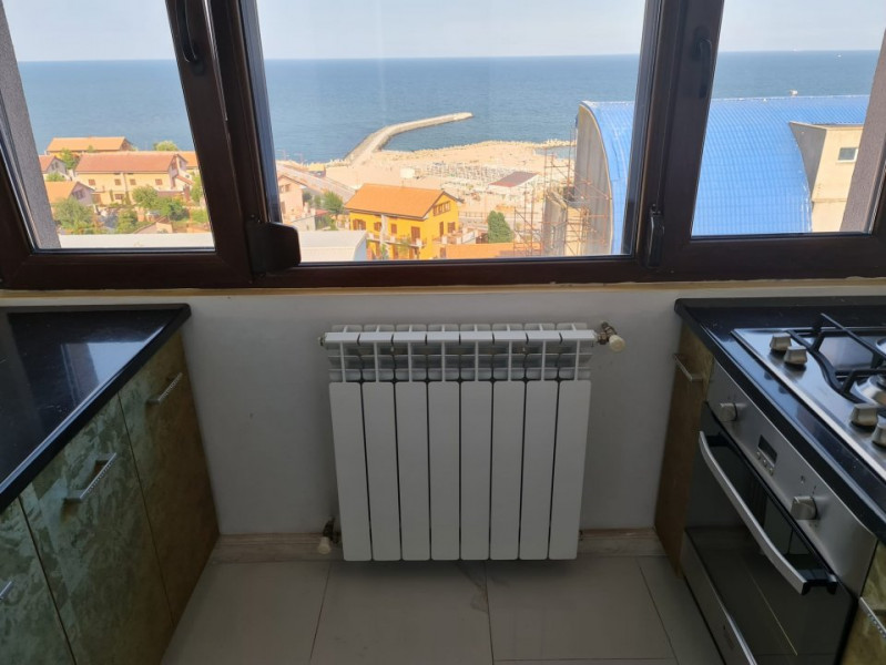 Faleza Nord - apartament deosebit compus din 3 camere cu vedere la mare