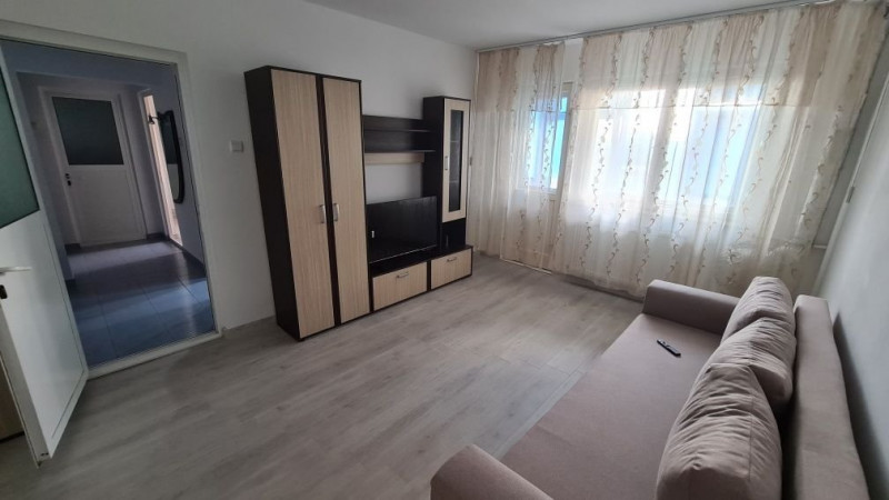 Tomia Nord/Ciresica - Apartament cu 2 camere decomandat, mobilat si utilat