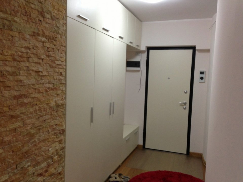 Trocadero - Apartament cu 4 camere transformat in 3, mobilat si utilat nou