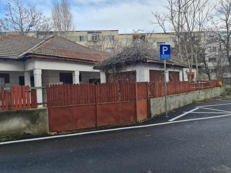 Dacia - Ceasuri -  Casa cu pozitie deosebita