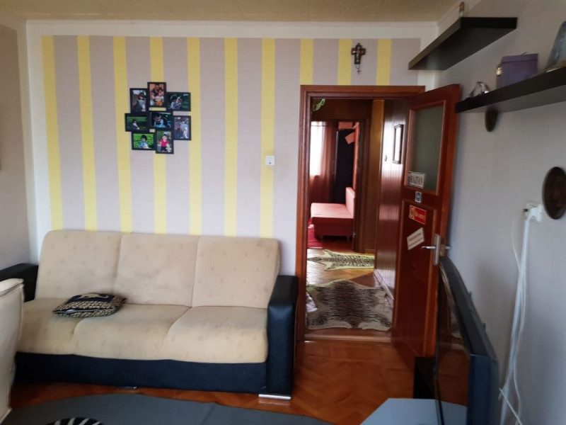 Tomis Nord - Banca Religiilor - Apartament compus din 4 camere, etaj 3.