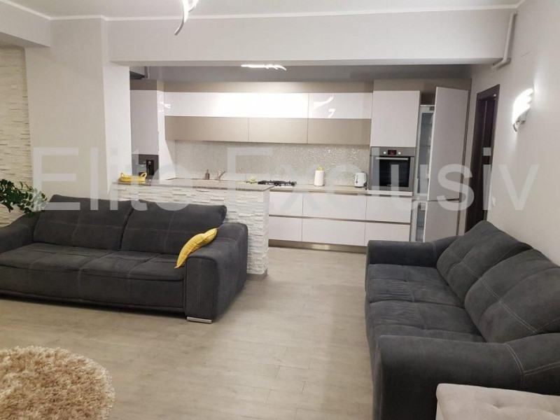  Mamaia Statiune - Inchiriere apartament lux de 2 camere cu 2 bai