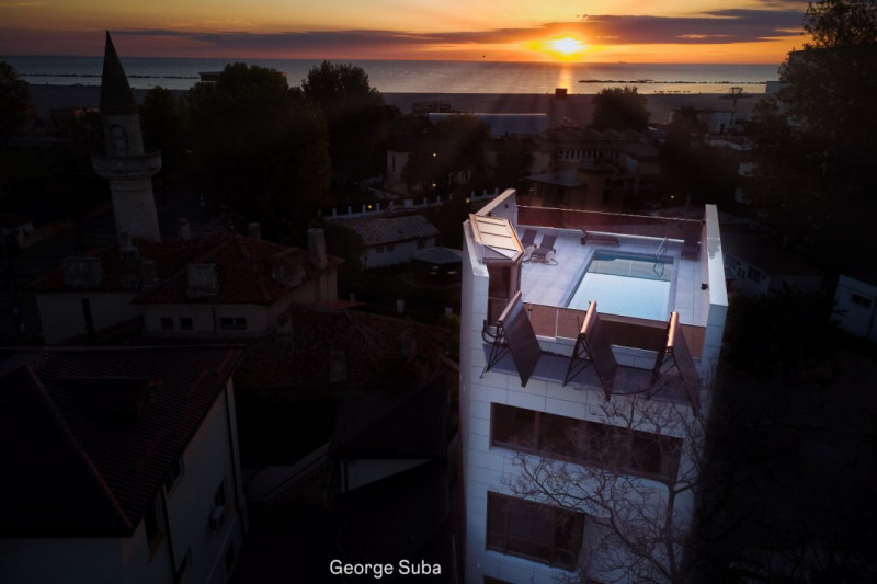 Vila unica la malul marii, piscina pe terasa de pe acoperis si ascensor