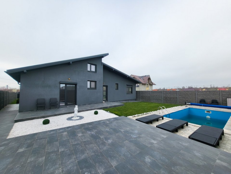Agigea - Casa  deosebita cu piscina, mobilata si utilata complet