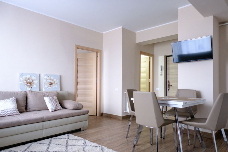 Statiunea Mamaia - Apartament de lux cu 2 camere pe malul lacului .