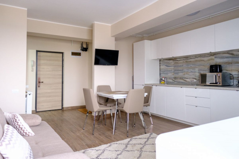 Statiunea Mamaia - Apartament de lux cu 2 camere pe malul lacului .