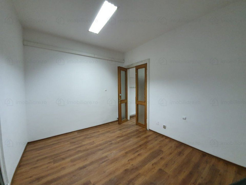 Ultracentral/B-dul. Tomis - Apartament cu 2 camere, situat la etajul 1.