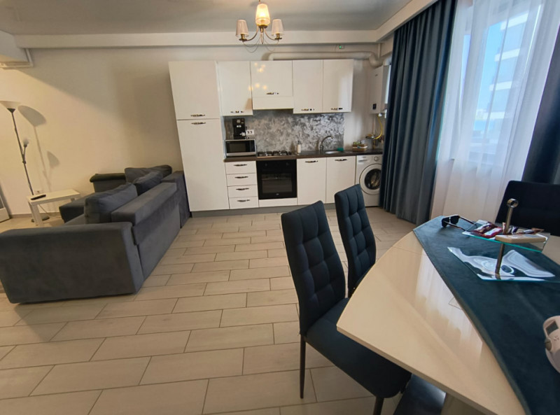 Stațiunea Mamaia - Apartament cu 2 camere pe partea cu lacul.