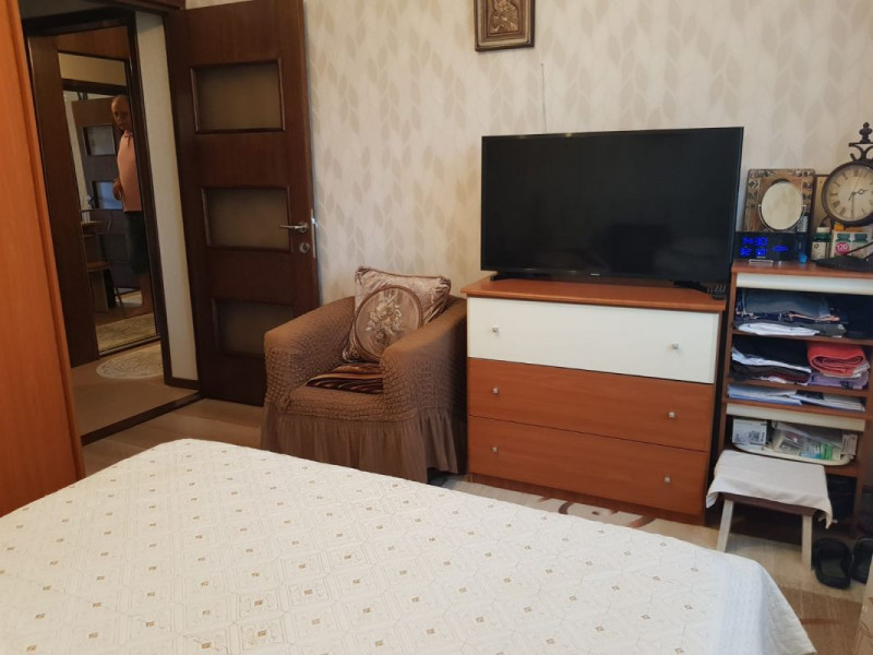 Ovidiu - Apartament cochet cu 2 camere decomandate, situat la etajul 3, cochet