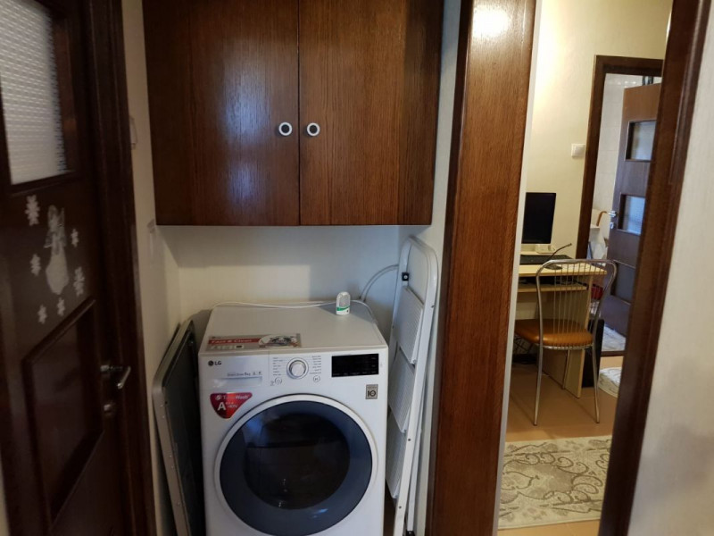 Ovidiu - Apartament cochet cu 2 camere decomandate, situat la etajul 3, cochet