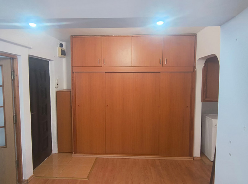 Faleza Nord - Apartament cu 3 camere, parter.