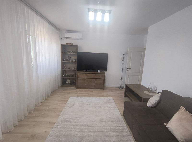 Compozitorilor - Apartament cu 3 camere decomandat, etaj 2.