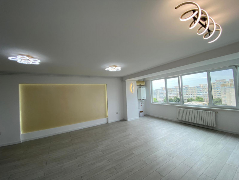 Tomis III - Adamclisi - Apartament cu 3 camere , renovat complet, bloc 2011.