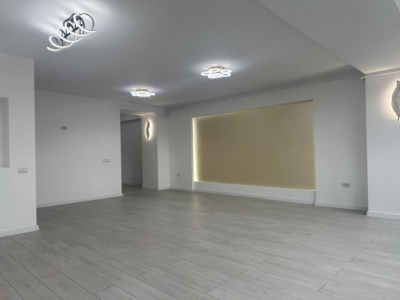 Tomis III - Adamclisi - Apartament cu 3 camere , renovat complet, bloc 2011.