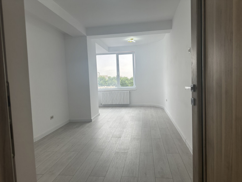 Tomis III - Adamclisi - Apartament cu 3 camere , renovat complet, bloc 2011.