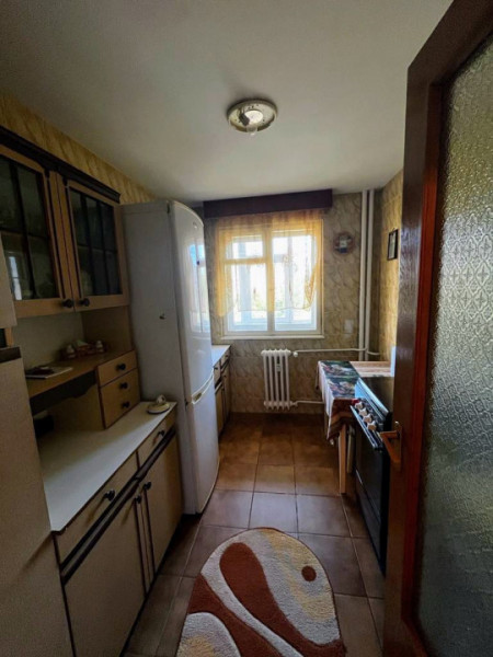 Tomis Nord  - Apartament decomandat cu 3 camere, etaj 3.