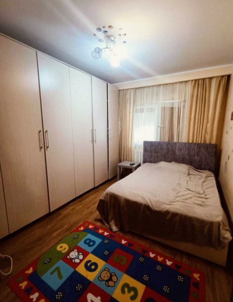 Inel I - Soveja DR-uri -  Apartament  decomandat cu 3 camere, etaj 1.