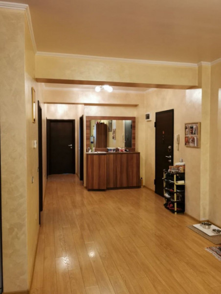 Tomis Plus  - Apartament cu 3 camere , parter cu curte proprie.