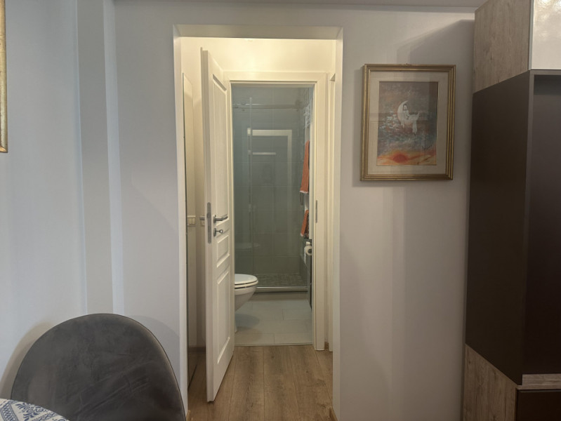 Centru-Piata Ovidiu - Apartament cu 2 camere , mobilat si utilat complet.