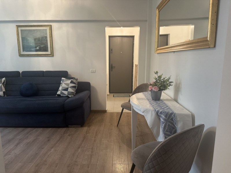 Centru-Piata Ovidiu - Apartament cu 2 camere , mobilat si utilat complet.