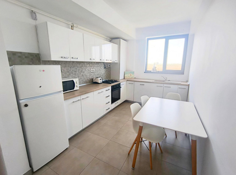 Tomis Plus- Apartament 3 camere mobilat utilat.