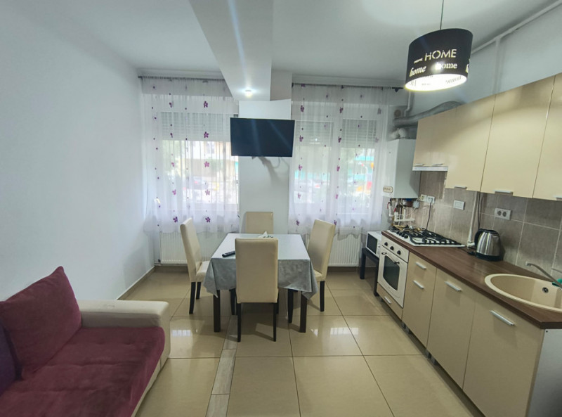 Stațiunea Mamaia - Summerland  - Apartament 2 camere decomandat transformat in 3