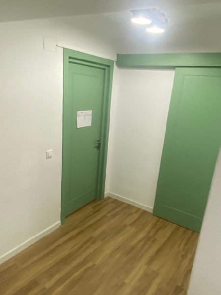 Ultracentral -apartament cu 4 camere renovat nou