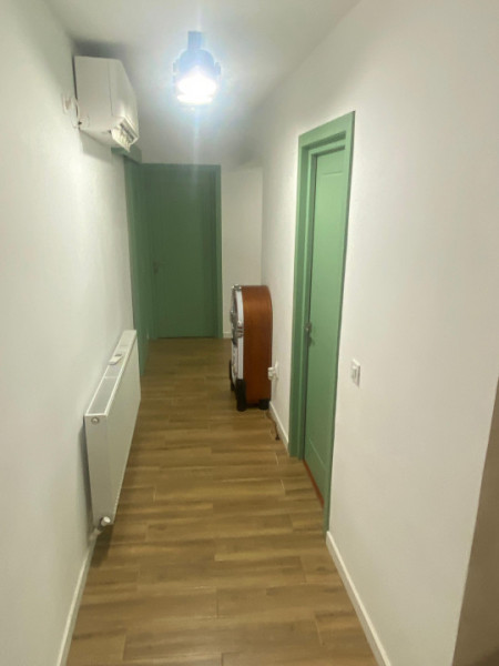 Ultracentral -apartament cu 4 camere renovat nou