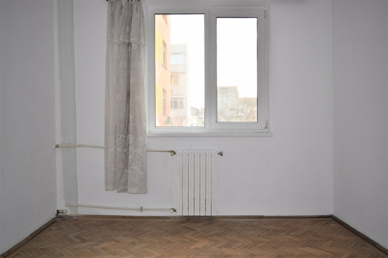 ULTRACENTRAL – STEFAN CEL MARE - 2 CAMERE DECOMANDAT, ETAJ 1!