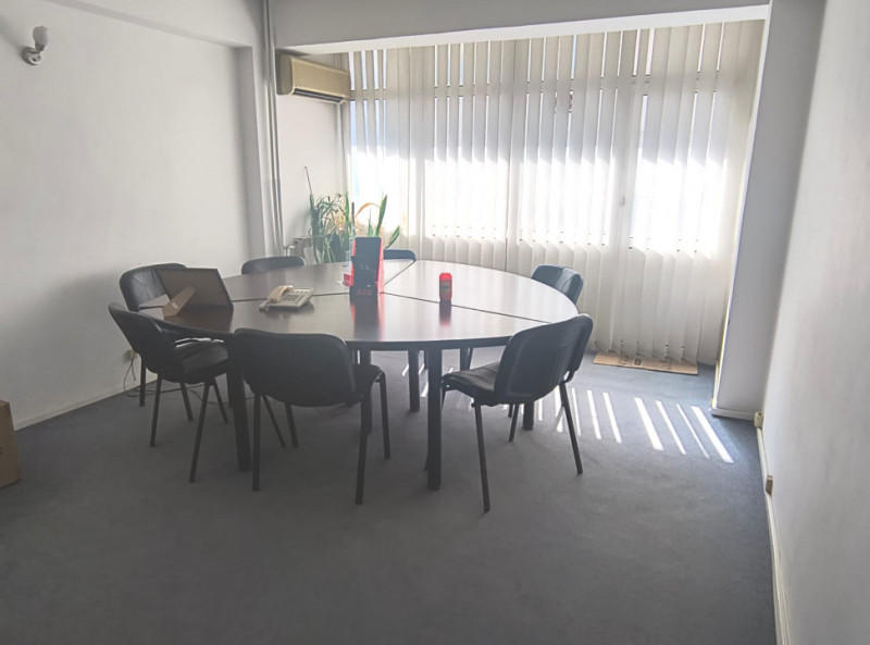 Ultracentral -apartament 7 camere locuit sau birouri