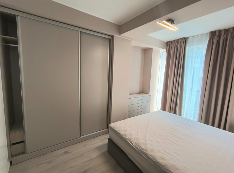 Centru-apartament 3 camere deosebit bloc nou 2021