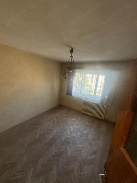 Dacia - Apartament cu 2 camere.