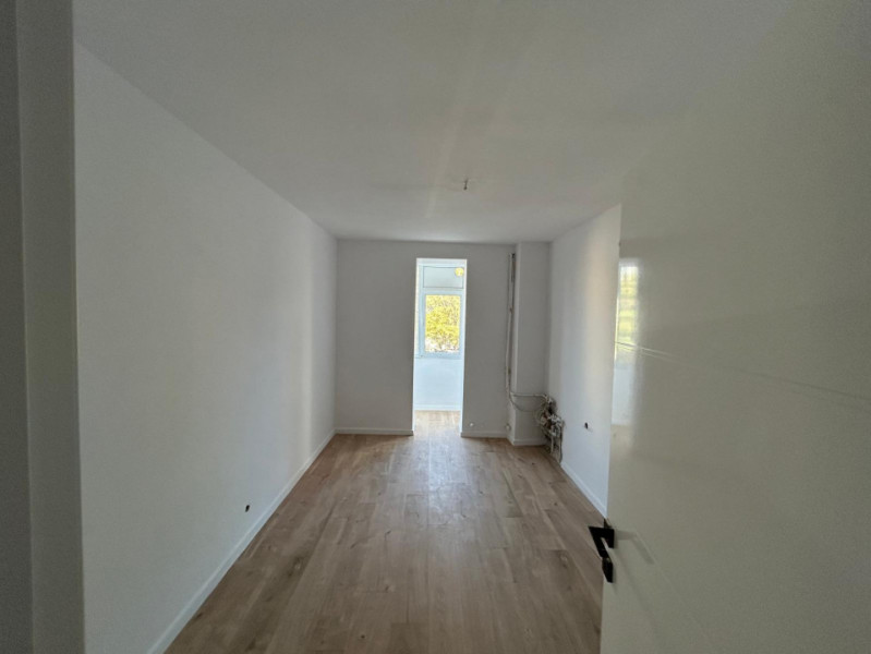 Tomis III / City Mall - Apartament cu 3 camere, renovat complet.