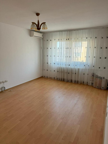 Apartament la 2 pasi de plaja in Faleza Nord