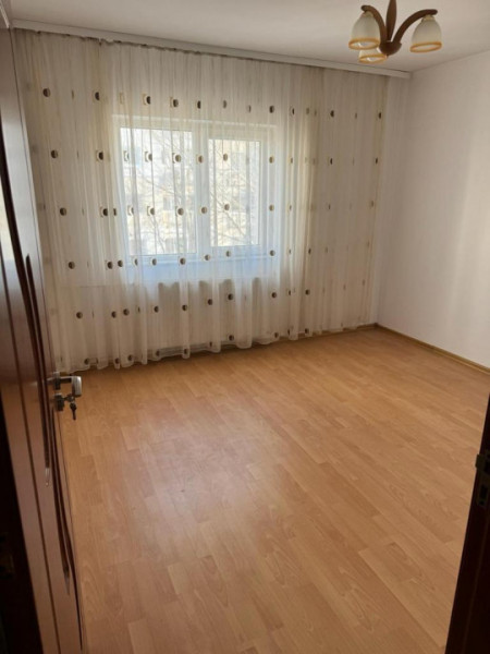 Apartament la 2 pasi de plaja in Faleza Nord