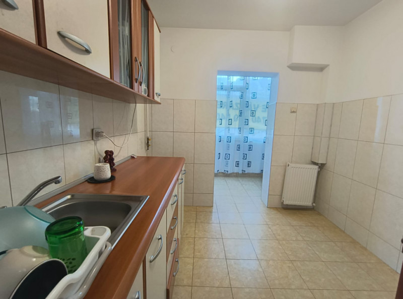 Apartament la 2 pasi de plaja in Faleza Nord