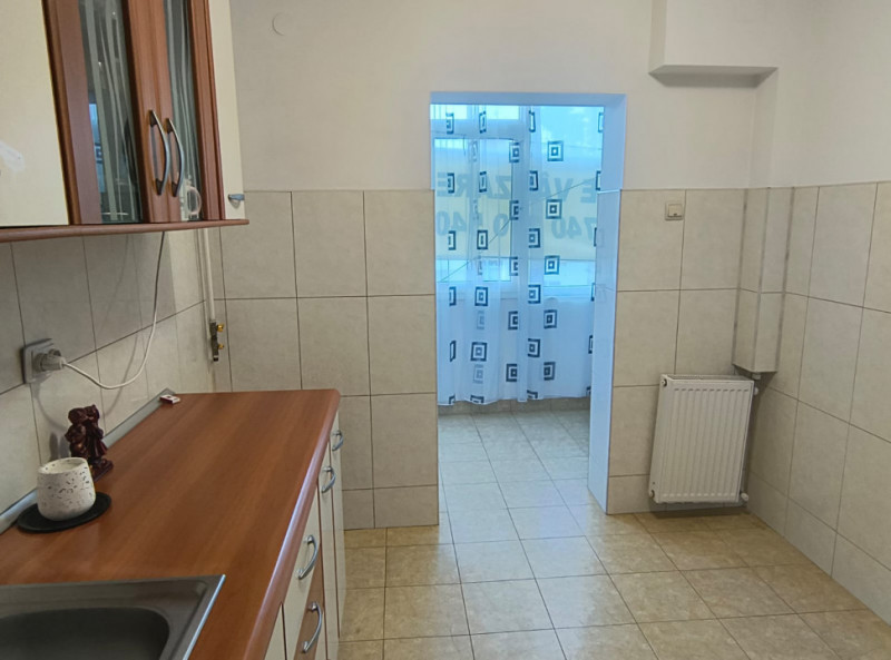 Apartament la 2 pasi de plaja in Faleza Nord