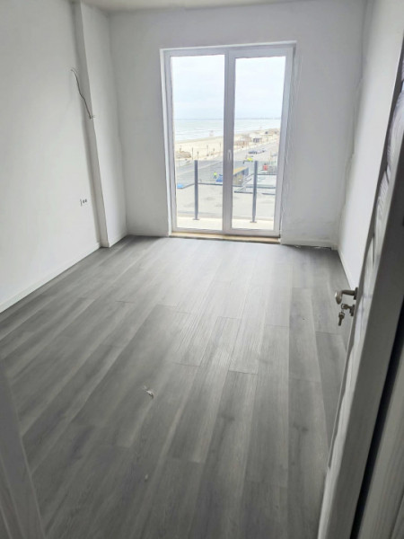 Mamaia Nord-apartament 3 camere la promenada.