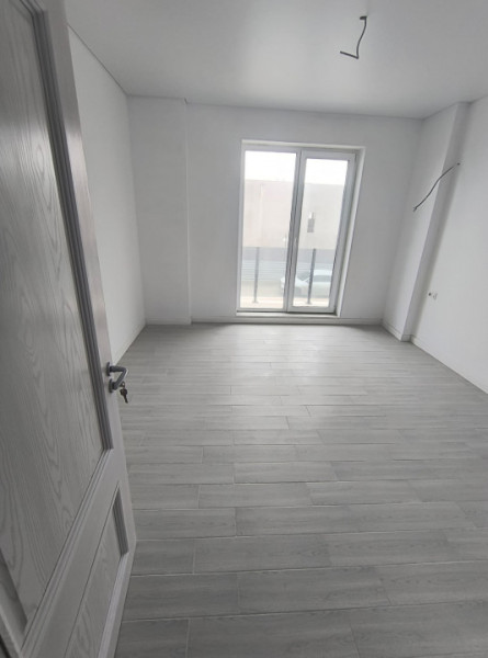 Mamaia Nord-apartament 3 camere la promenada.