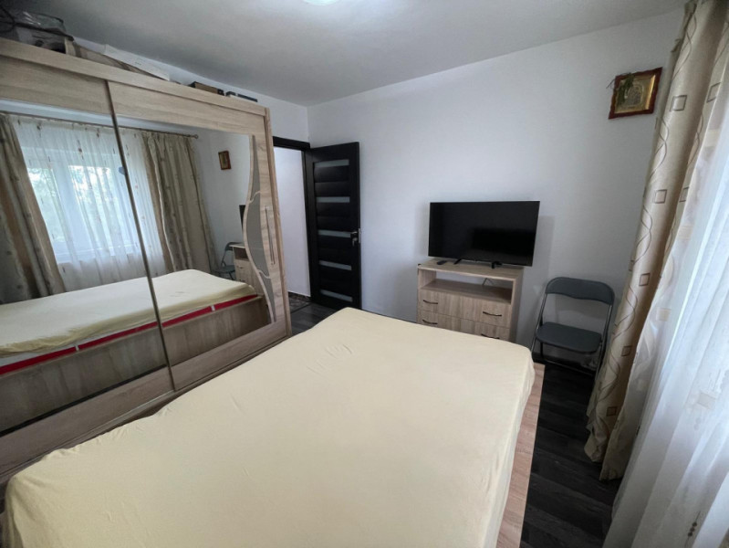 Apartament cochet cu 2 camere decomandate în zona CET, 