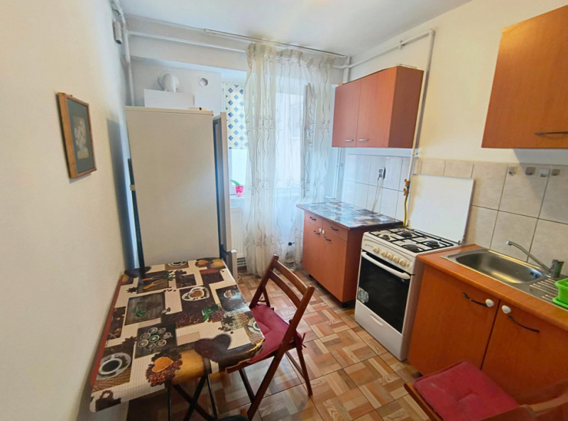 Tomis 3 - Apartament decomandat cu 2 camere. 