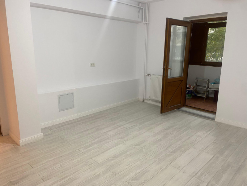 Tomis Nord – Boema - Apartament decomandat cu 2 camere , etaj 1.