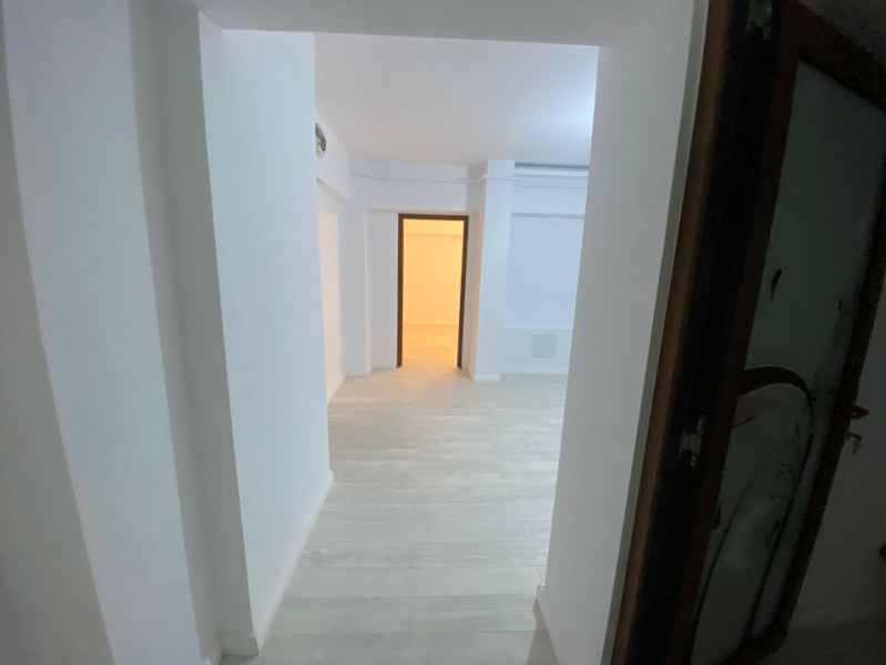 Tomis Nord – Boema - Apartament decomandat cu 2 camere , etaj 1.