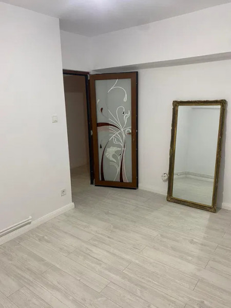 Tomis Nord – Boema - Apartament decomandat cu 2 camere , etaj 1.