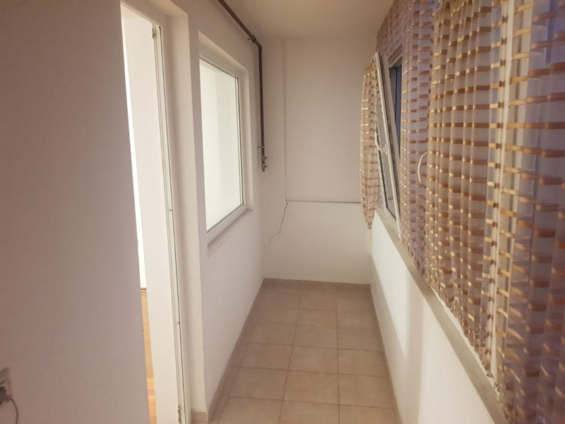 Tomis Nord / Rovere - Apartament de 2 camere decomandate, zona linistita