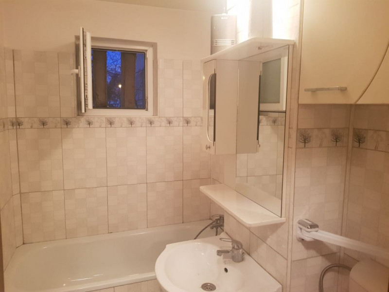 Tomis Nord / Rovere - Apartament de 2 camere decomandate, zona linistita