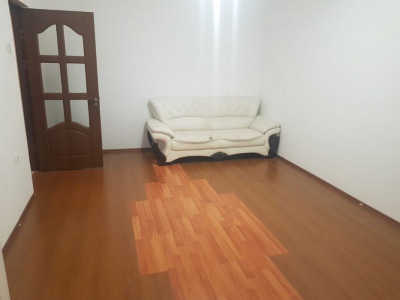 Tomis Nord / Rovere - Apartament de 2 camere decomandate, zona linistita