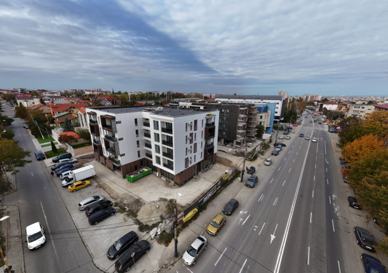 INEL II- Apartament cu 3 camere, bloc nou, situat la etajul 1.