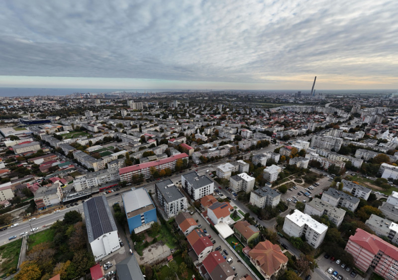 INEL II- Apartament cu 3 camere, bloc nou, situat la etajul 1.